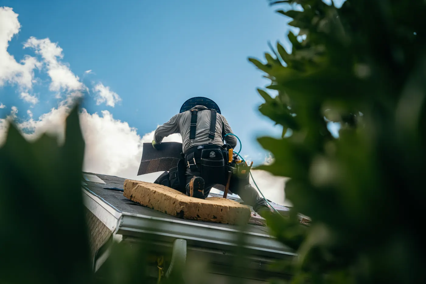 Manufacturer-certified roof installation in Roann
